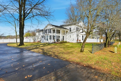 271 N Grand St, West Suffield, CT 06093 - photo 3