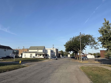 202 E King St, Garrett, IN 46738 - photo 4