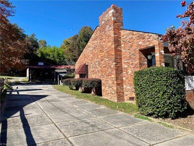940 Robbins St, Asheboro, NC 27203 - photo 5