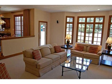 10510 Chestnut Hill Cir, Fishers, IN 46037 - photo 5