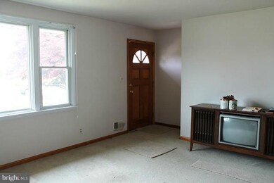 9905 Falls View Ct, Perry Hall, MD 21128 - photo 6