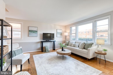 957 Circle Dr, Halethorpe, MD 21227 - photo 2