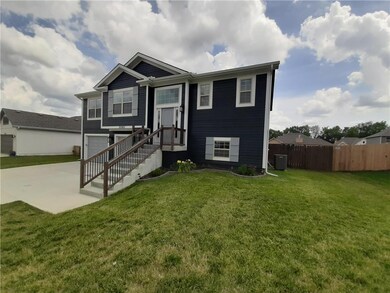 20163 W 220th Terrace, Spring Hill, KS 66083 - photo 2