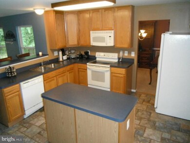 8025 Settle Ct, Waldorf, MD 20603 - photo 5