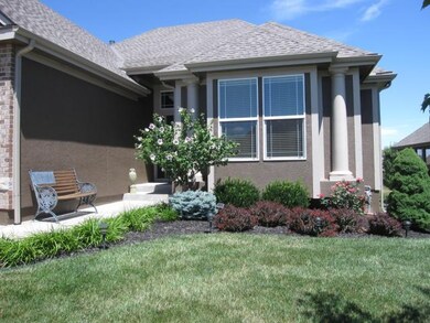 1401 Brompton Ln, Raymore, MO 64083 - photo 2