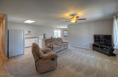 7723 N 18th St Phoenix AZ-large-004-5-Li