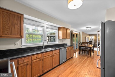 17405 Kirstin Ct, Olney, MD 20832 - photo 7