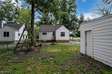 26856 Bagley Rd, Olmsted Falls, OH 44138 - photo 4