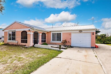 18406 Van Nuys Cir, Port Charlotte, FL 33948 - photo 4