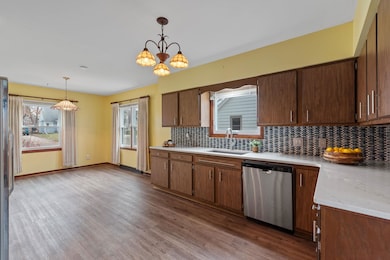 724 Mac Arthur Dr, Beaver Dam, WI 53916 - photo 7