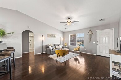 8803 S 261st East Ave, Broken Arrow, OK 74014 - photo 6