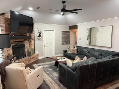 1492 Co Rd 135, Plainview, TX 79072 - photo 4