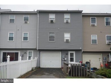 213 Bartlett St, Reading, PA 19611 - photo 3