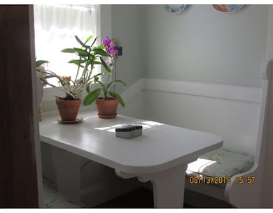 56 Edgecliff Rd unit 1, Watertown, MA 02472 - photo 4