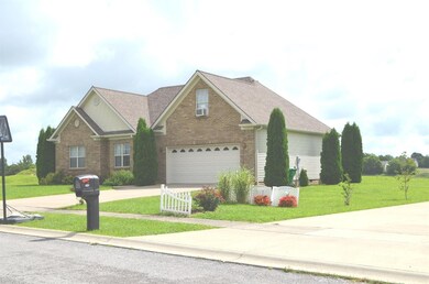 417 Cresthill Dr, Harrodsburg, KY 40330 - photo 3