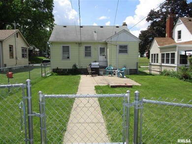 2007 Warren St, Davenport, IA 52804 - photo 5