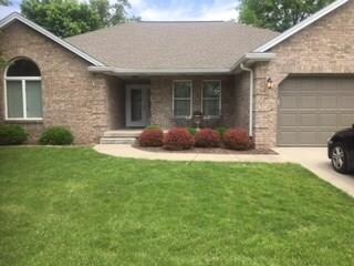 2044 Fairfax Dr, Columbus, IN 47203 - photo 2