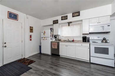 801 SOUTHERN UNIT 1 KITCHEN