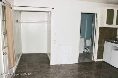 3910 Pennsylvania 447 unit 3, Cresco, PA 18326 - photo 2