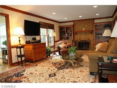 Den/Family/Great Room - Spacious Family Room with 