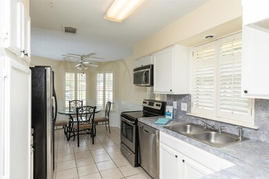 15646 Meadow Village Dr, Houston, TX 77095 - photo 5