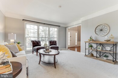 2870 Chevoit Hill Ct, Woodbridge, VA 22191 - photo 6