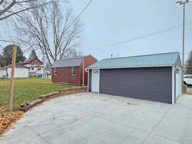 225 N Wabasha, Plainview, MN 55964 - photo 6