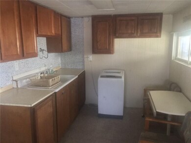 602 E 6th St S, Newton, IA 50208 - photo 6