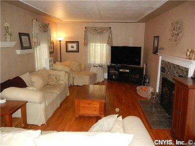 Living Room A huge living room for family gatherin