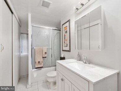 10101 Madronawood Dr, Laurel, MD 20708 - photo 6