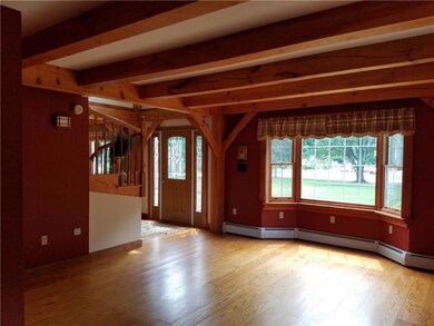 formal or informal living room area
