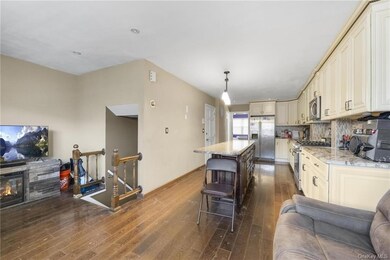 52A Francine Ct unit 80A, Staten Island, NY 10306 - photo 5