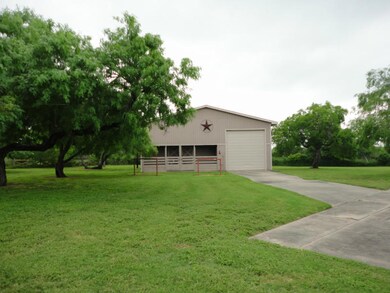 5469 Nesting Place, Robstown, TX 78380 - photo 4