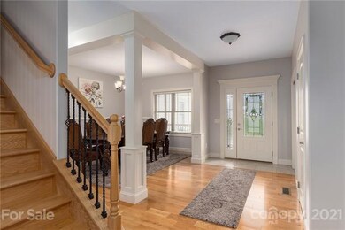 123 S Willow Brook Dr, Asheville, NC 28806 - photo 5