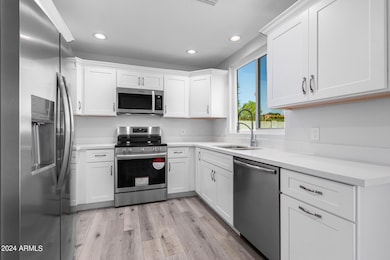 937 E Oraibi Dr, Phoenix, AZ 85024 - photo 6