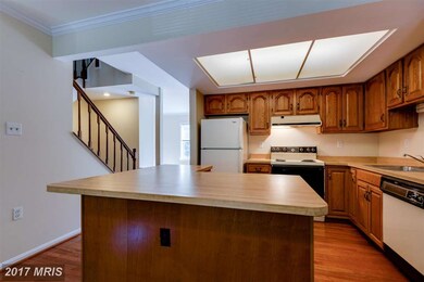 5705 Mason Bluff Dr, Burke, VA 22015 - photo 3