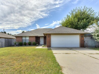 900 NW 19th St, Moore, OK 73160 - photo 2
