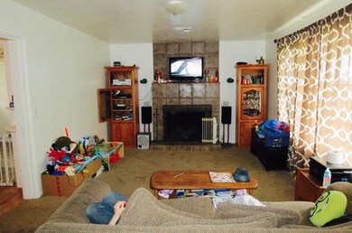 409 SW Bridge St, Grants Pass, OR 97526 - photo 2