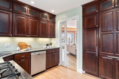 992 Memorial Dr unit 605, Cambridge, MA 02138 - photo 7