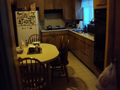 34 Hallowell St, Mattapan, MA 02126 - photo 5