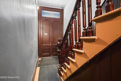 photos_high_resolution_368_Madison_Ave_A
