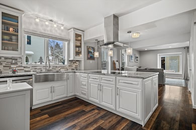 W163N8459 Arthur Ave, Menomonee Falls, WI 53051 - photo 2