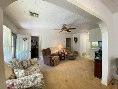 1220 E Broadway St, Cushing, OK 74023 - photo 4