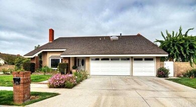 Tons of Curb appeal.  Plenty of parking in the 3 c