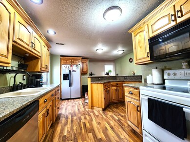 1609 N C St, Elwood, IN 46036 - photo 7