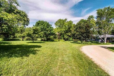 564 Echo Valley Rd, Brooklyn, WI 53521 - photo 5