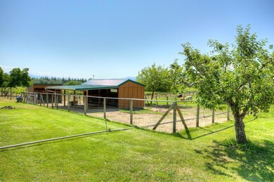 970 Old Stage Rd, Central Point, OR 97502 - photo 5