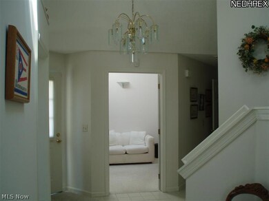 637 Fairfield Ln, Aurora, OH 44202 - photo 3