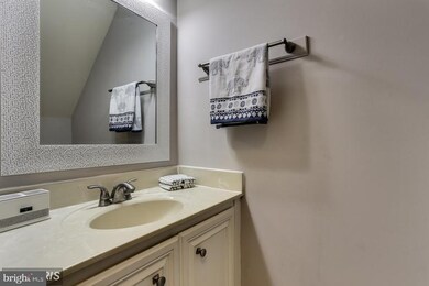 10532 E Wind Way, Columbia, MD 21044 - photo 4