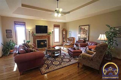 6305 SW 47th Ct, Topeka, KS 66610 - photo 3